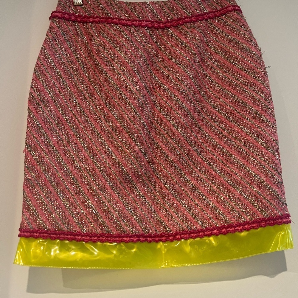 NWOT Moschino Couture ONE OF A KIND runway Pink and Yellow Tweed Skirt|size 6 - Picture 4 of 8